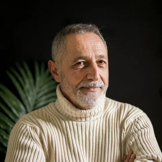 Robert W.